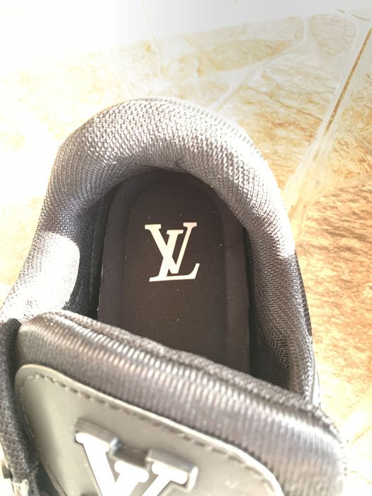 Louis Vuitton Trainer Marimea 45