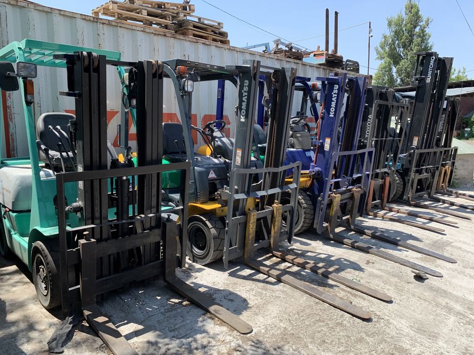 Вилочный погрузчик