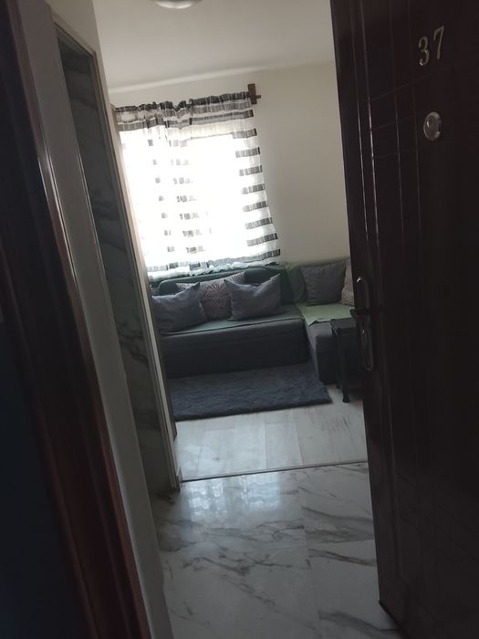 Închiriez camera de camin