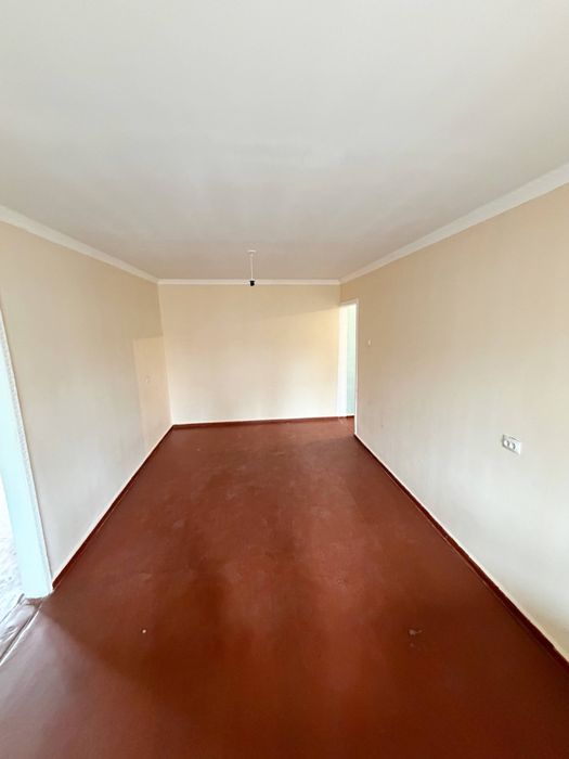 Срочно Продаеться 2-ком квартира городе Чирчике районе 3-микрарайоне