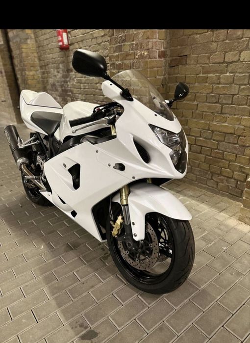 Suzuki gsxr k5 Citiți anunțul