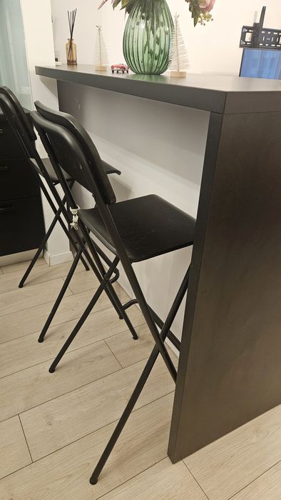 Insula de bucatarie/ living  MDF + 2 scaune