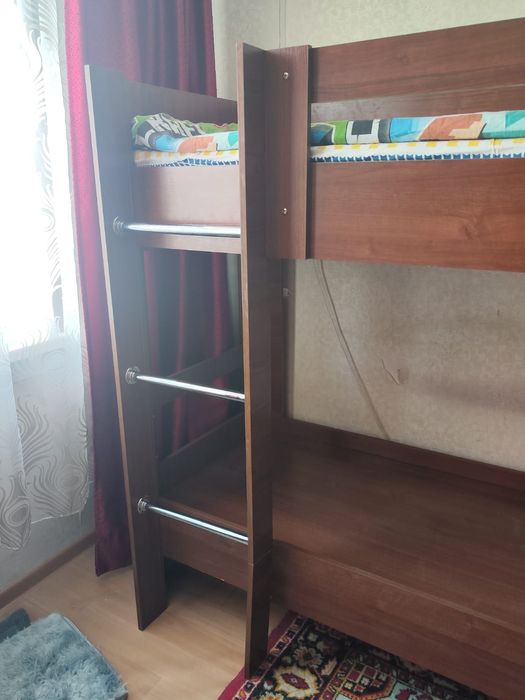 Продам двух ярусную кровать б/у