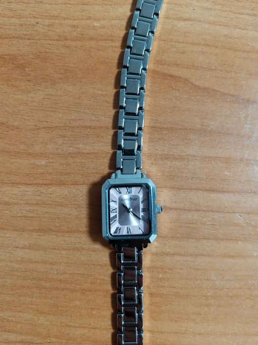 Часы Comlorvei модель D685