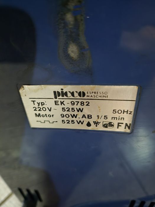 Picco espressor cu cafea măcinată