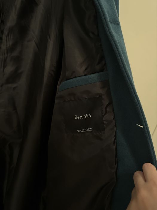 Разкошно мъжко палто BERSHKA