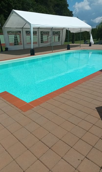 Închiriez corturi evenimente