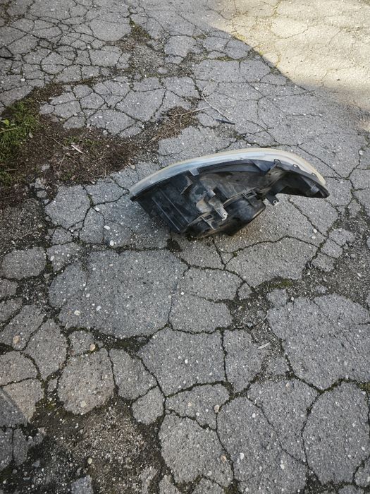 Десен фар Спринтер 906