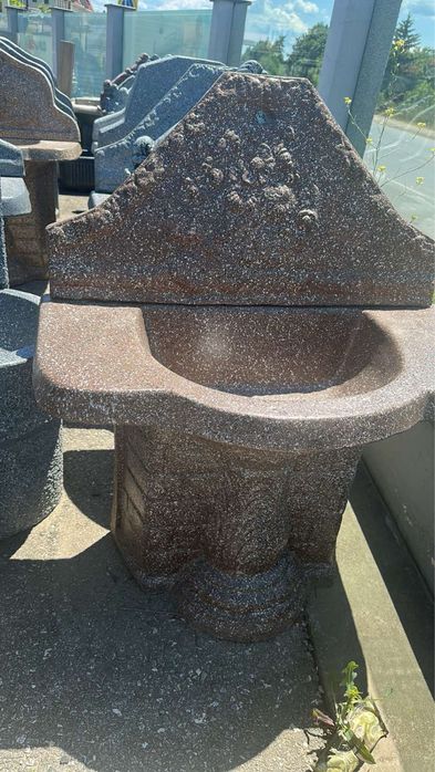 Масивни бетонови мивки за двора и градината