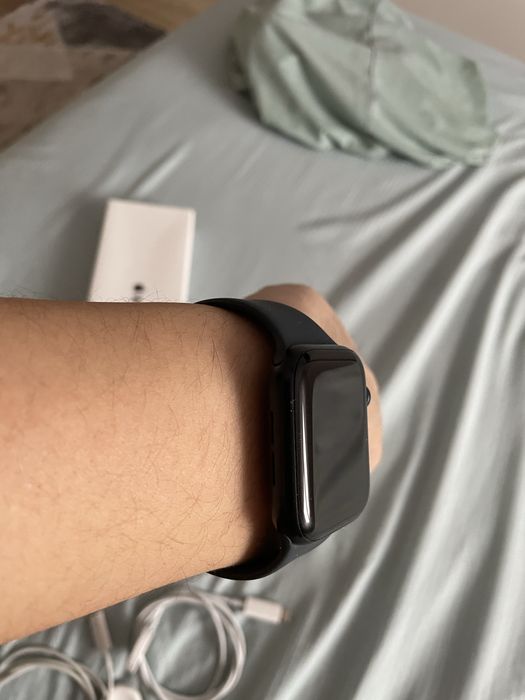 Продам Apple watch se gen 2.44mm