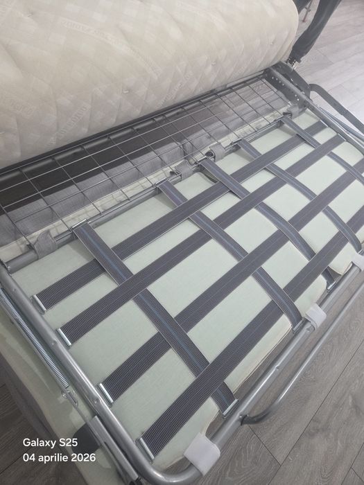 Vând ccanapea in stare perfectă aproape nouă!