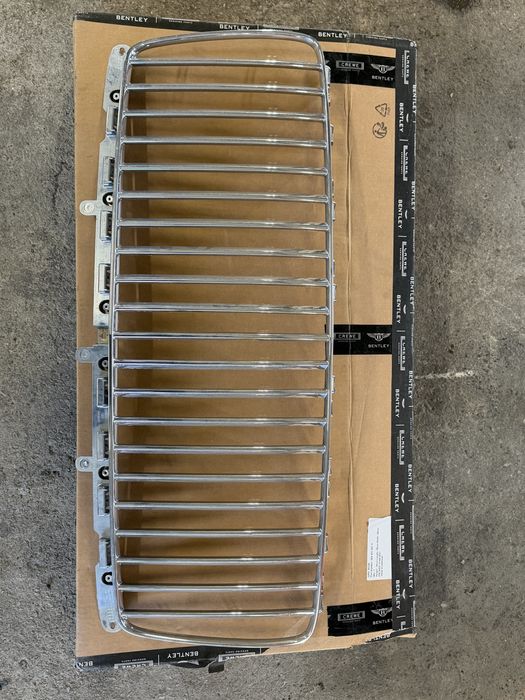 Предна решетка Bentley Bentayga