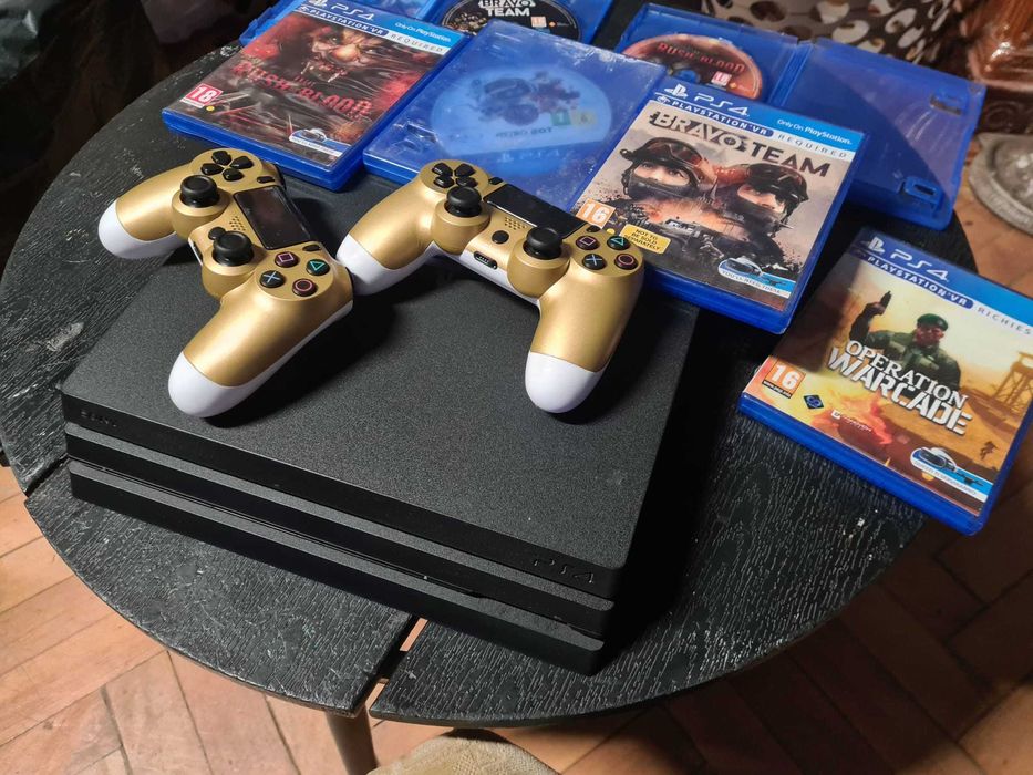Sony PlayStation 4 PRO PS4 1TB + 2 Controllere/extra jocuri