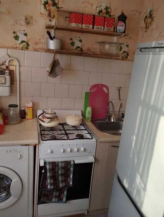продам 2 комнатную квартиру
