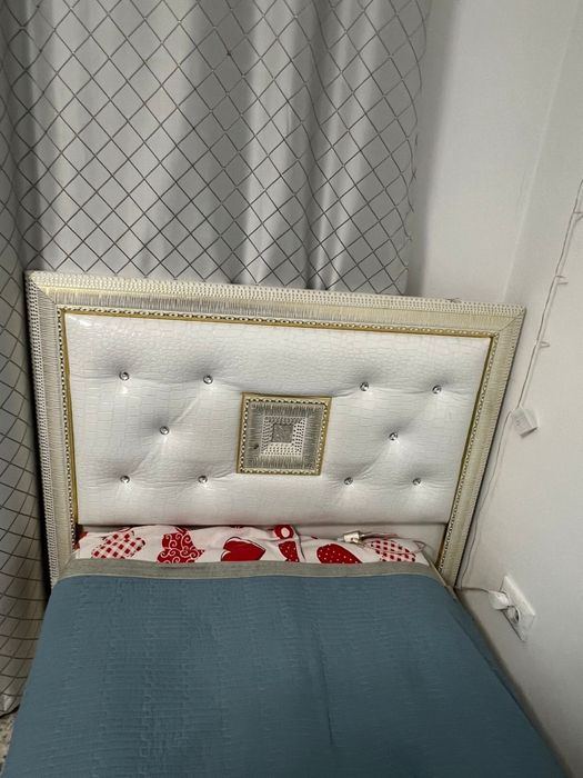 кровать без матраса 90*200м