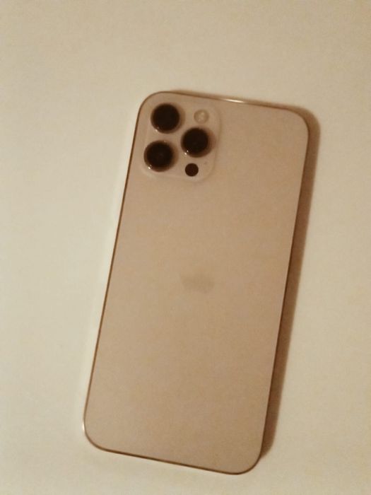 Iphone 12 pro max gold
