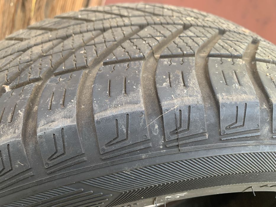 225/50/17- отлична