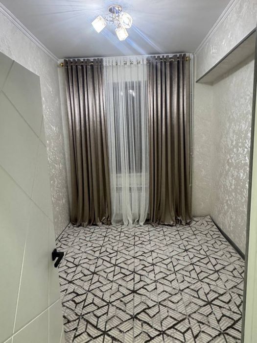 Tinchlik domlaridan 2 xonali kvartira sotiladi!