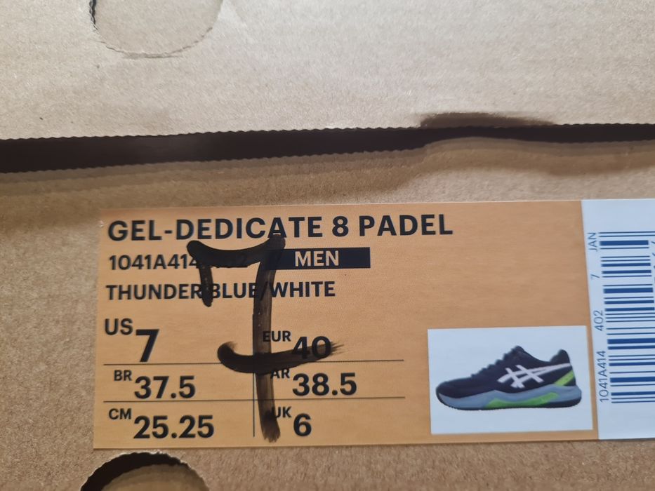 Маратонки Asics Gel-Dedicate 8 Padel

Чисто нови с кутия. 

Размер 40