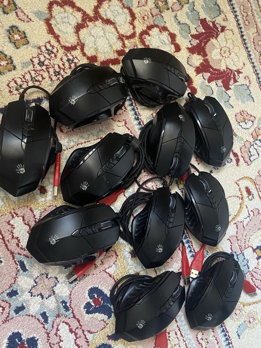 Продам мышку bloody a4