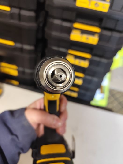 Безчетков винтоверт Девалт DeWALT DCD778 комплект