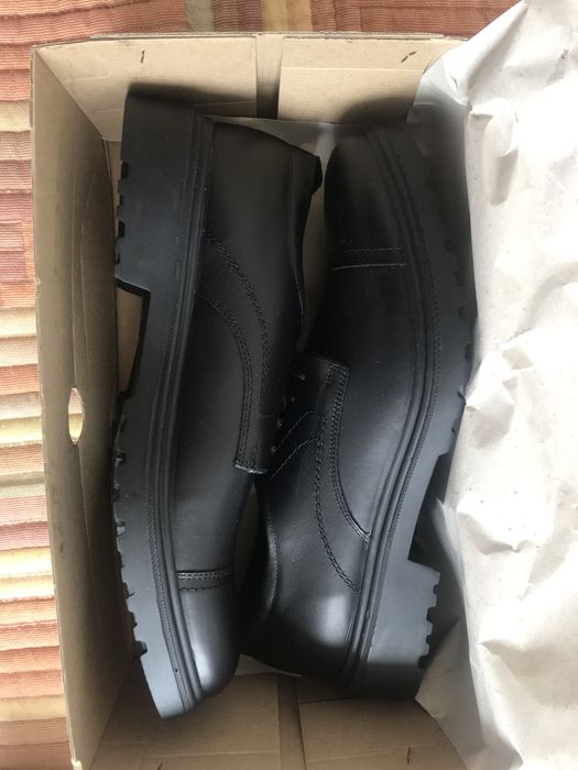 Налични  . Обувки   от  естесвенна   кожа   / нови   :  45   номер   .