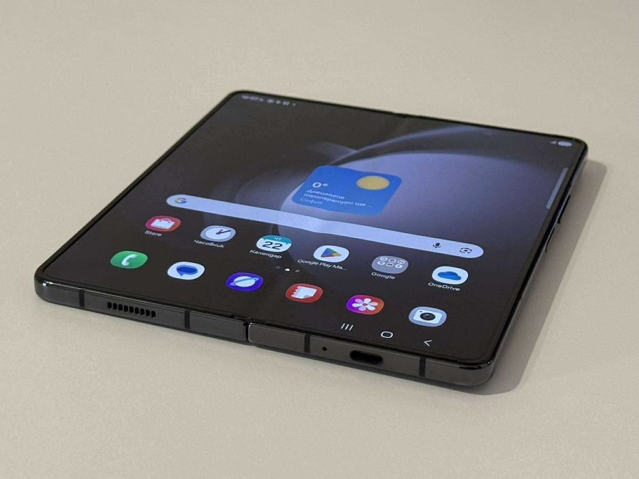 Бартер! Samsung Galaxy Z Fold 5 Phantom Black (Черен)