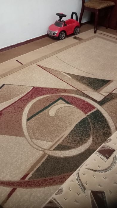 Продам ковёр 5 на 3