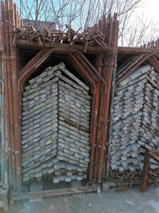 Se vinde schela completa