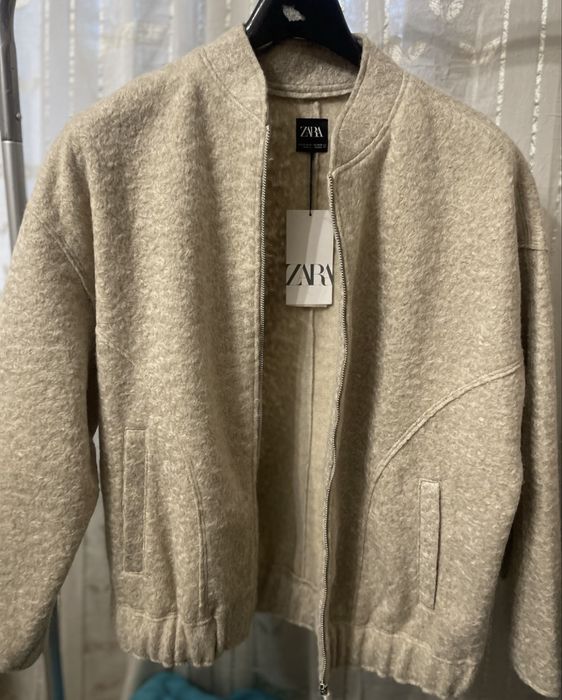 Бомбер        Zara