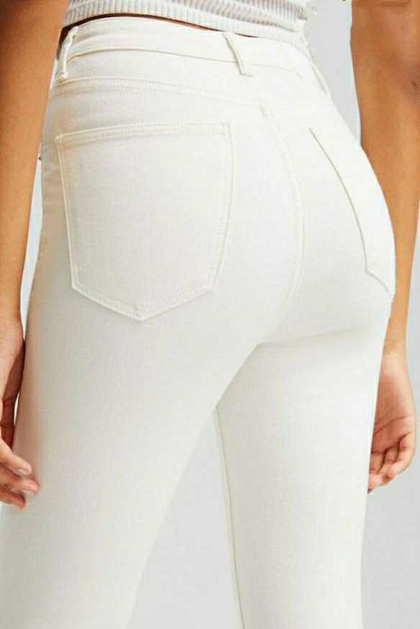 4"Bershka",Чёрн,Бел,Jeans Новые