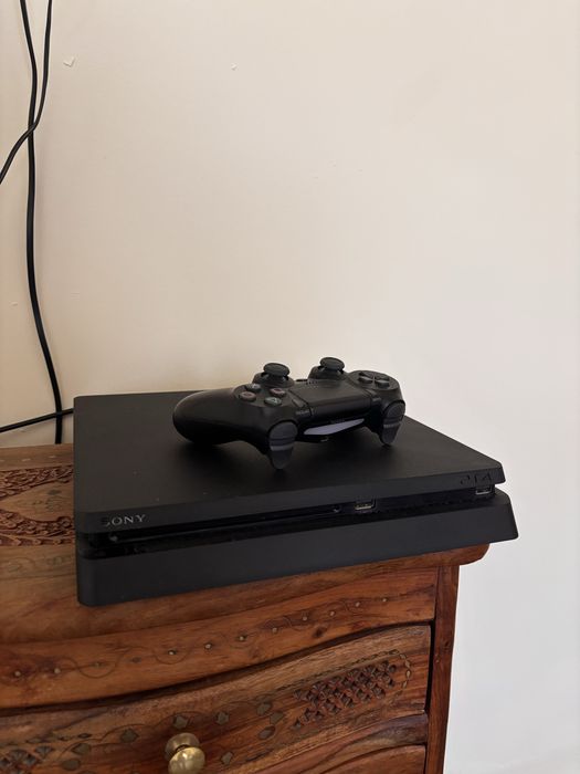 Playsation 4 slim 1tb !!!