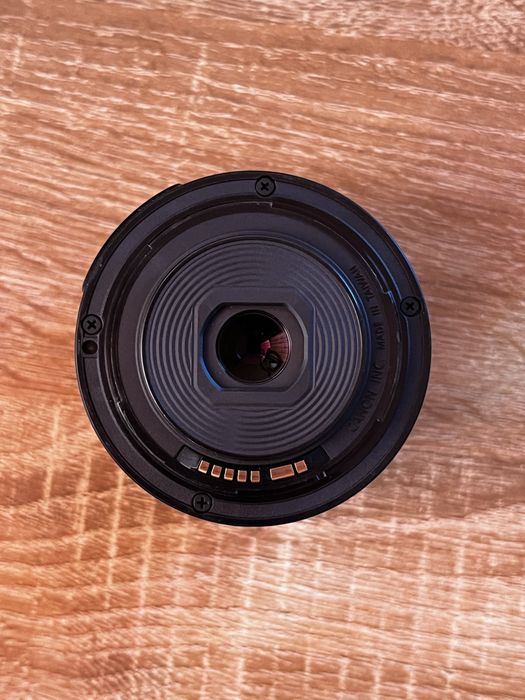 Canon 250D - фотоапарат