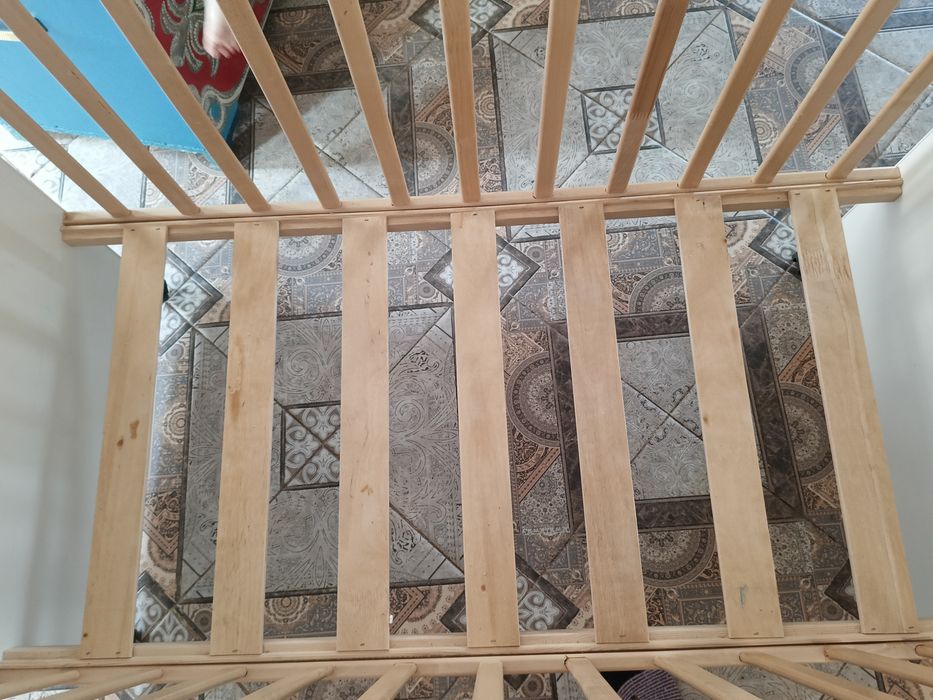 Продам детскую кроватку