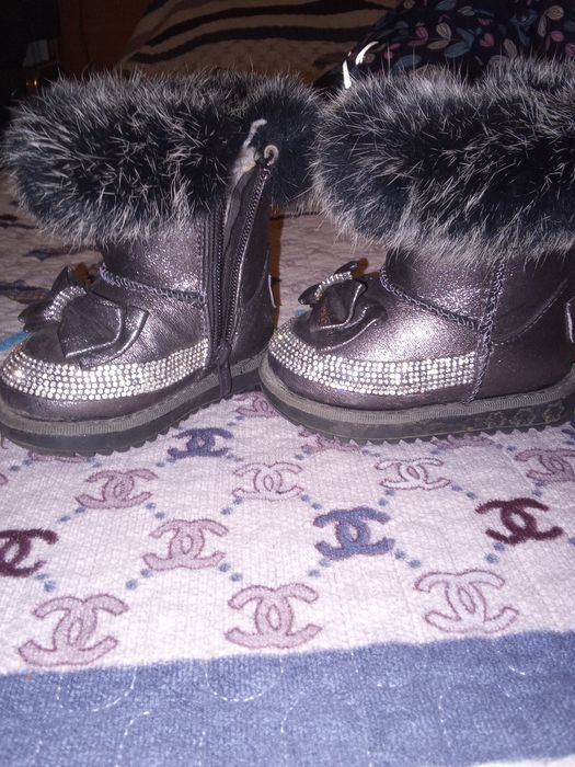 Детский комбинезон и сапожки