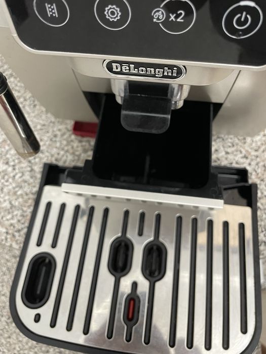 Кофемашина De’Longhi Magnifica Start.