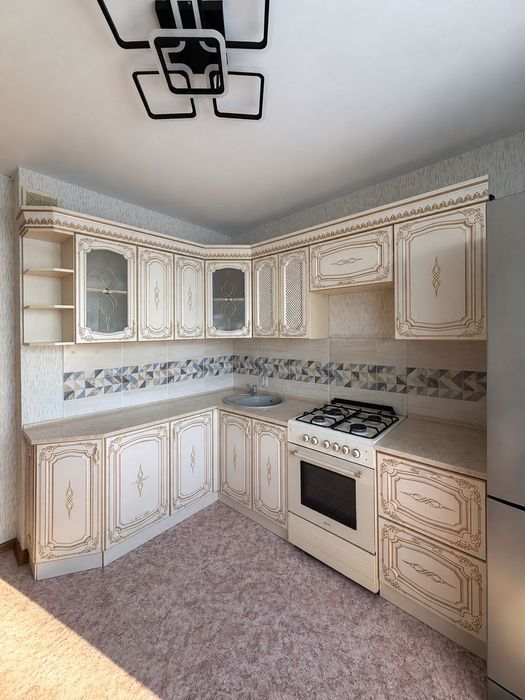 Продается кухонный гарнитур