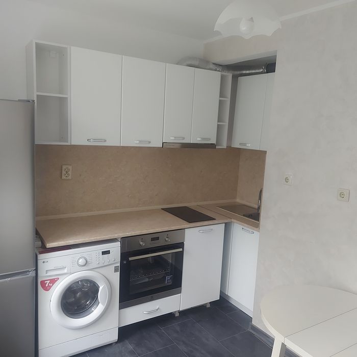 Дава се под наем Тристаен апартамент в Русе, Възраждане - 70 кв.м за 341.7 € - Снимка #6