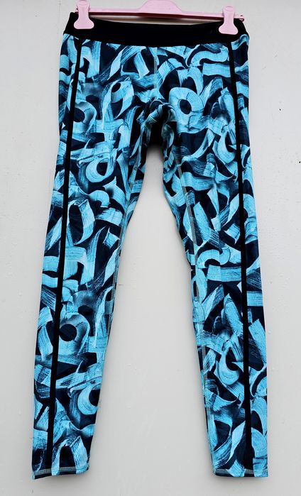 Reebok оригинален дамски клин М размер