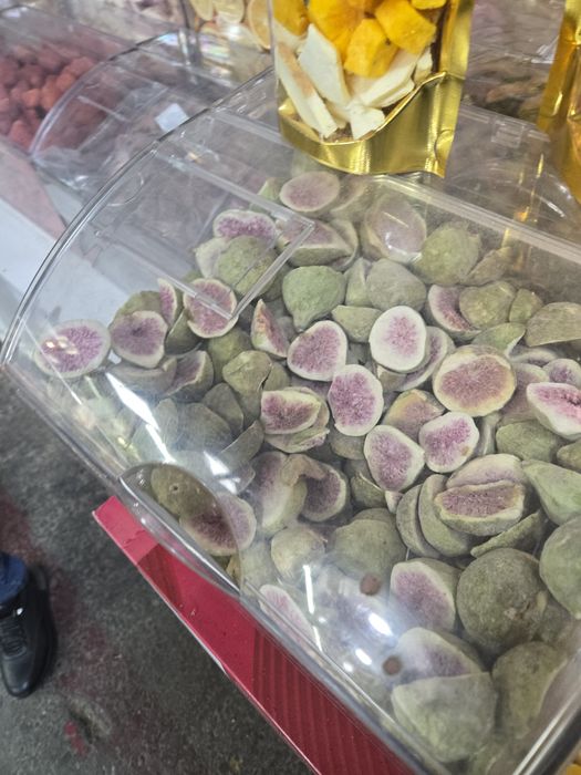 Сублимированные фрукты и мороженое