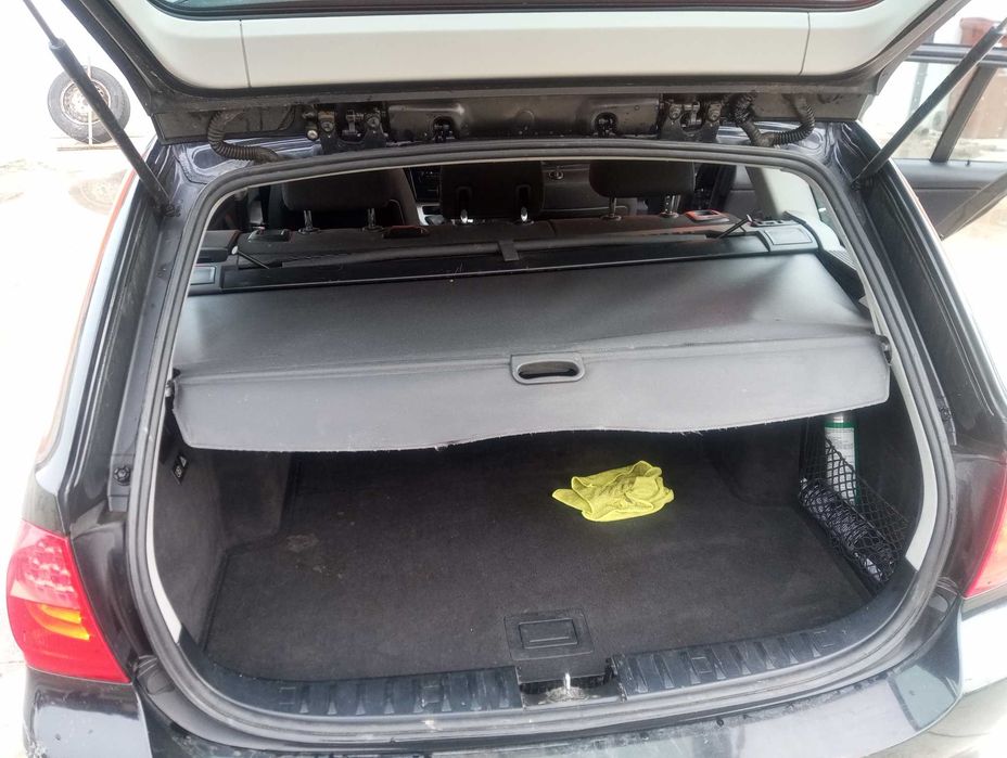 BMW 318d 143 cp an Fabr 2011