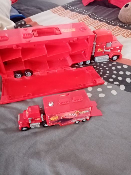 коли и камиони Маккуин