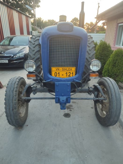 Vind tractor landini 60 cp motor Perkins