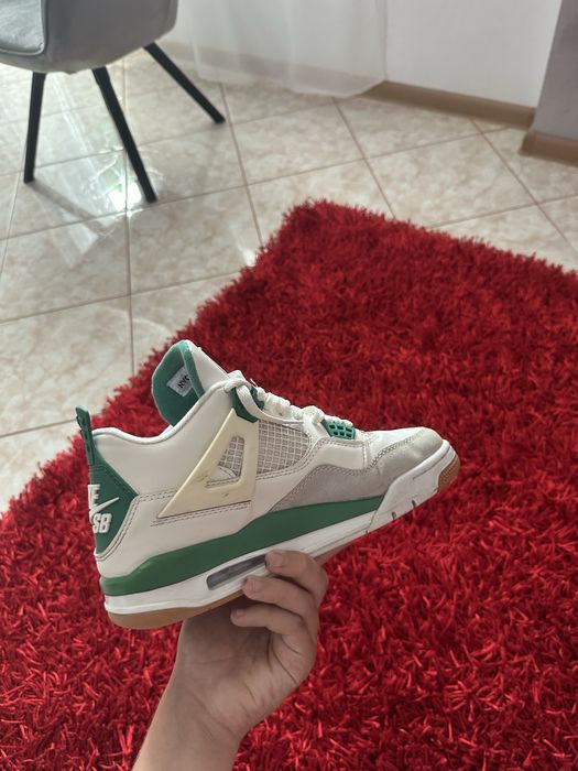 Jordan 4 Pine Green