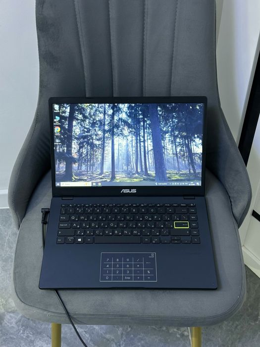 Ноутбук Asus vivobook