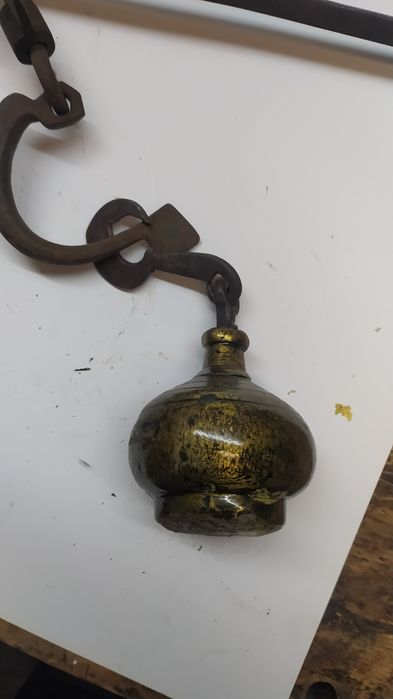 продавам много стар ръчно направен кантар с топуз