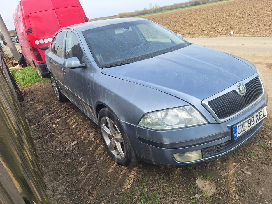 Dezmembrez Skoda Octavia 2 1.9 tdi xenon