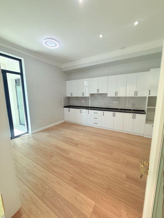 Уч кахрамон парвоз ЕВРО УЧАСТКА