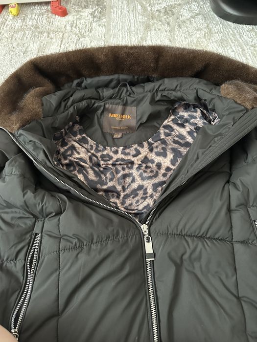 Продам женскую куртку