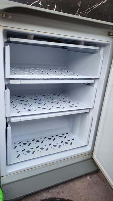 Холодильник б/у сатылады